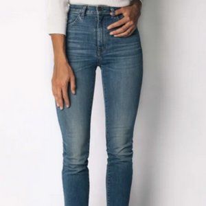 Imogene + Willie Elizabeth Medium Wash Jeans with Raw Hem
